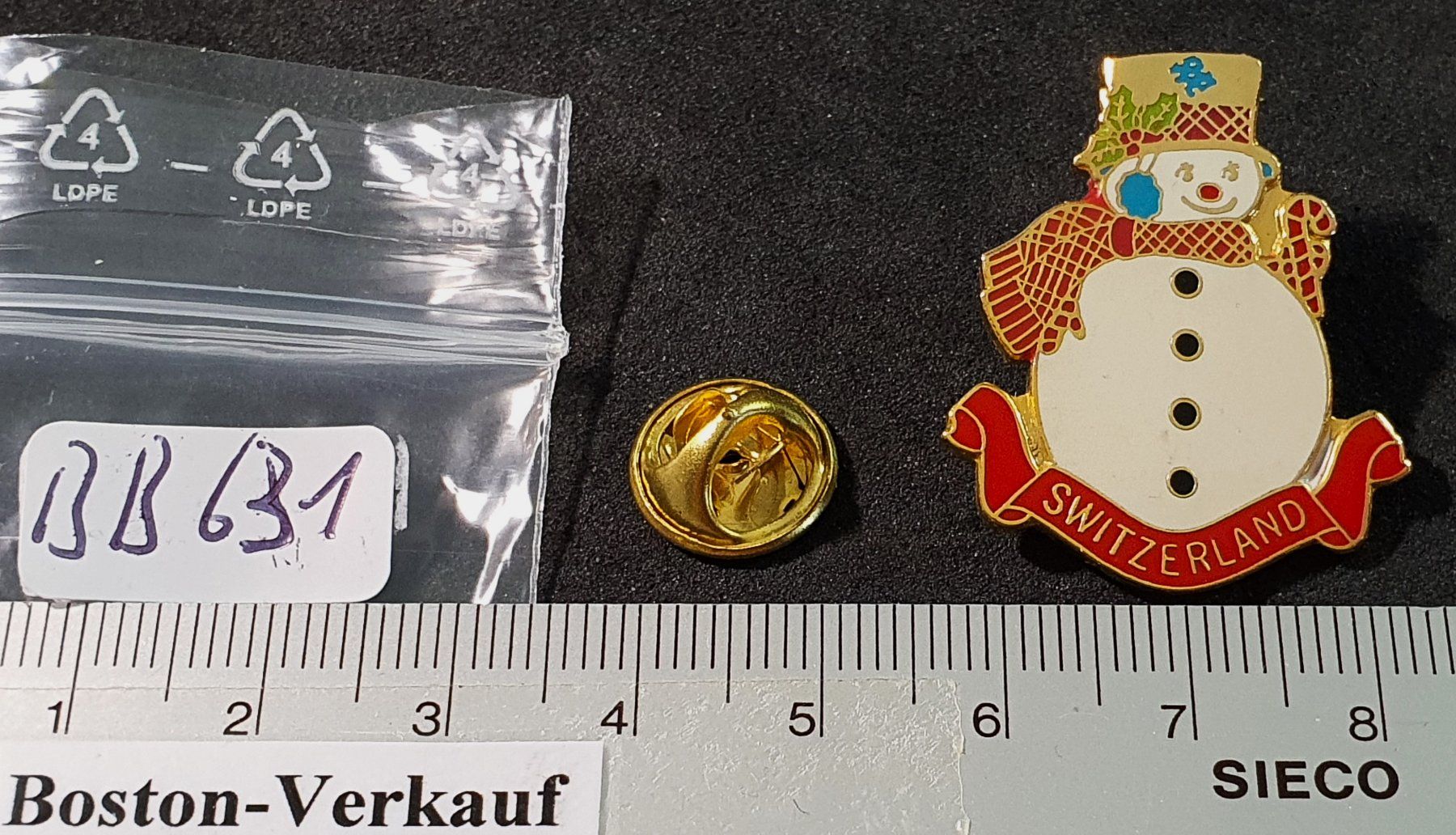 Placchette & Badge: BB631 - Pin Schneemann oder Frau Switzerland – Usato da Reinach BL venduto da Boston-Verkauf 2