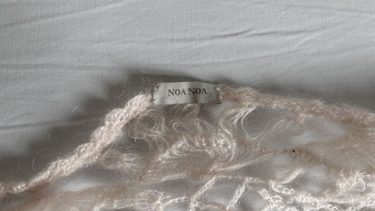 Foulard & Sciarpe: Noa Noa Strickschal / Schultertuch, hellrosa, neuwertig – Nuovo (secondo la descrizione) da Vilters venduto da Sidsel_M 2