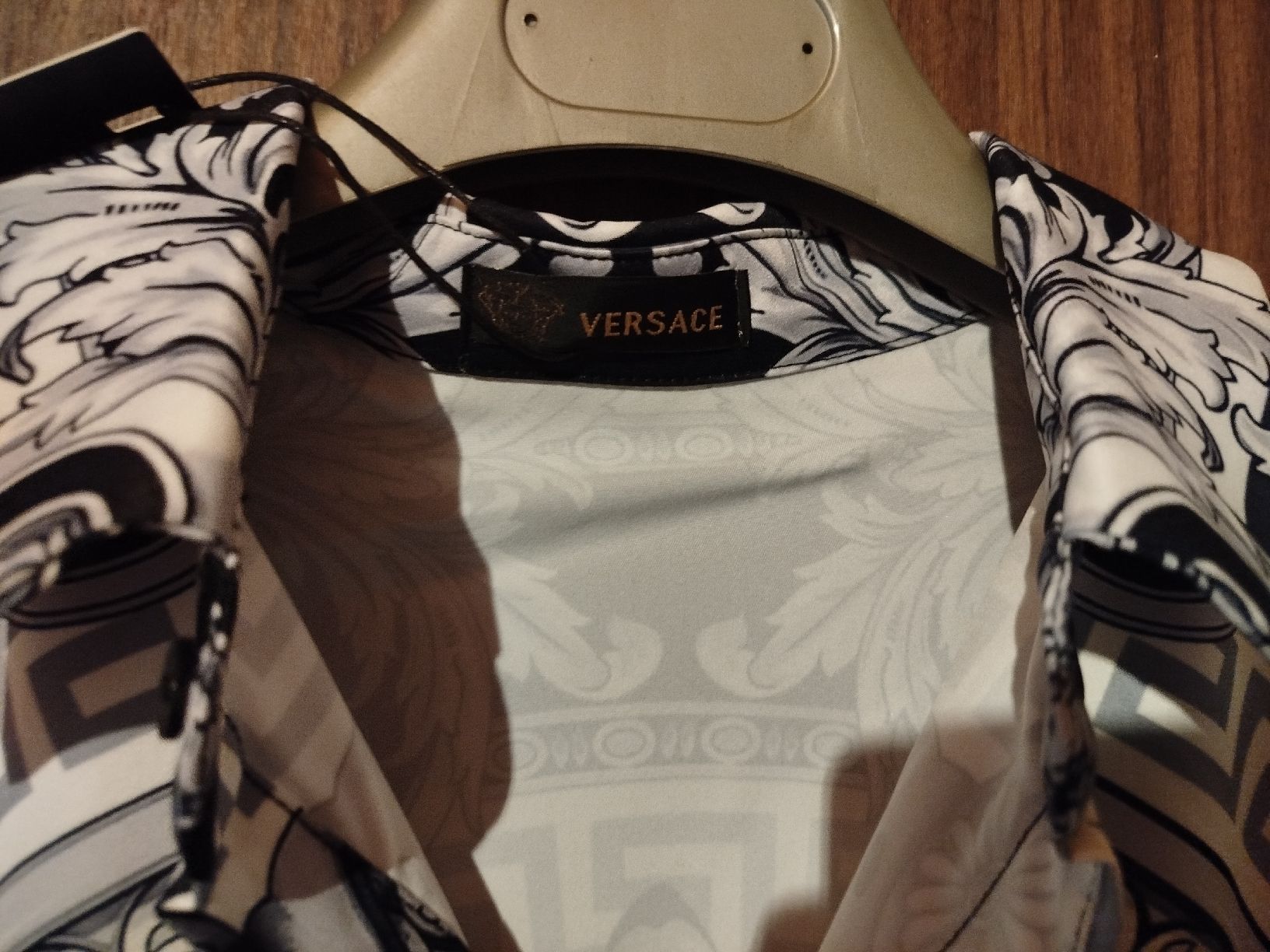 Versace Hemden: Camicia uomo Versace – Neu und originalverpackt aus St. Gallen von bar_z5zd 4
