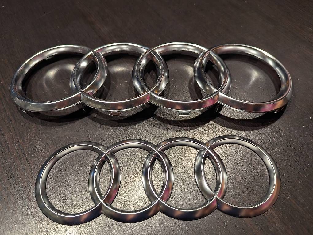 Audi Tutti pezzi di ricambio auto: Emblem für Audi e-tron – Usato da Buchs ZH venduto da Makele-Shop 1
