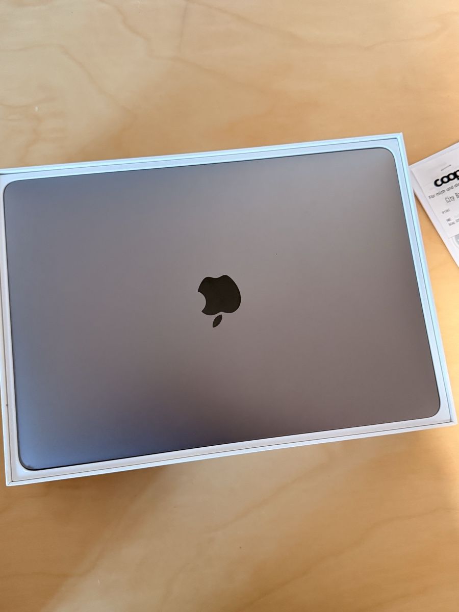 Apple Portables: MacBook Pro 13'' Touchbar – D'occasion à Oberwil BL par danone02 3