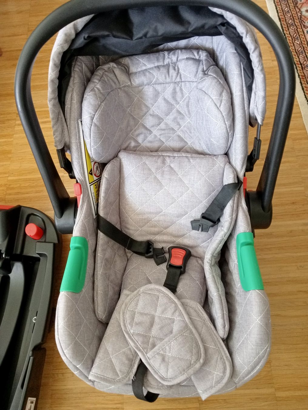 Seggiolini per auto: Neu Babyschale – Nuovo (secondo la descrizione) da Zürich venduto da sendbad 5
