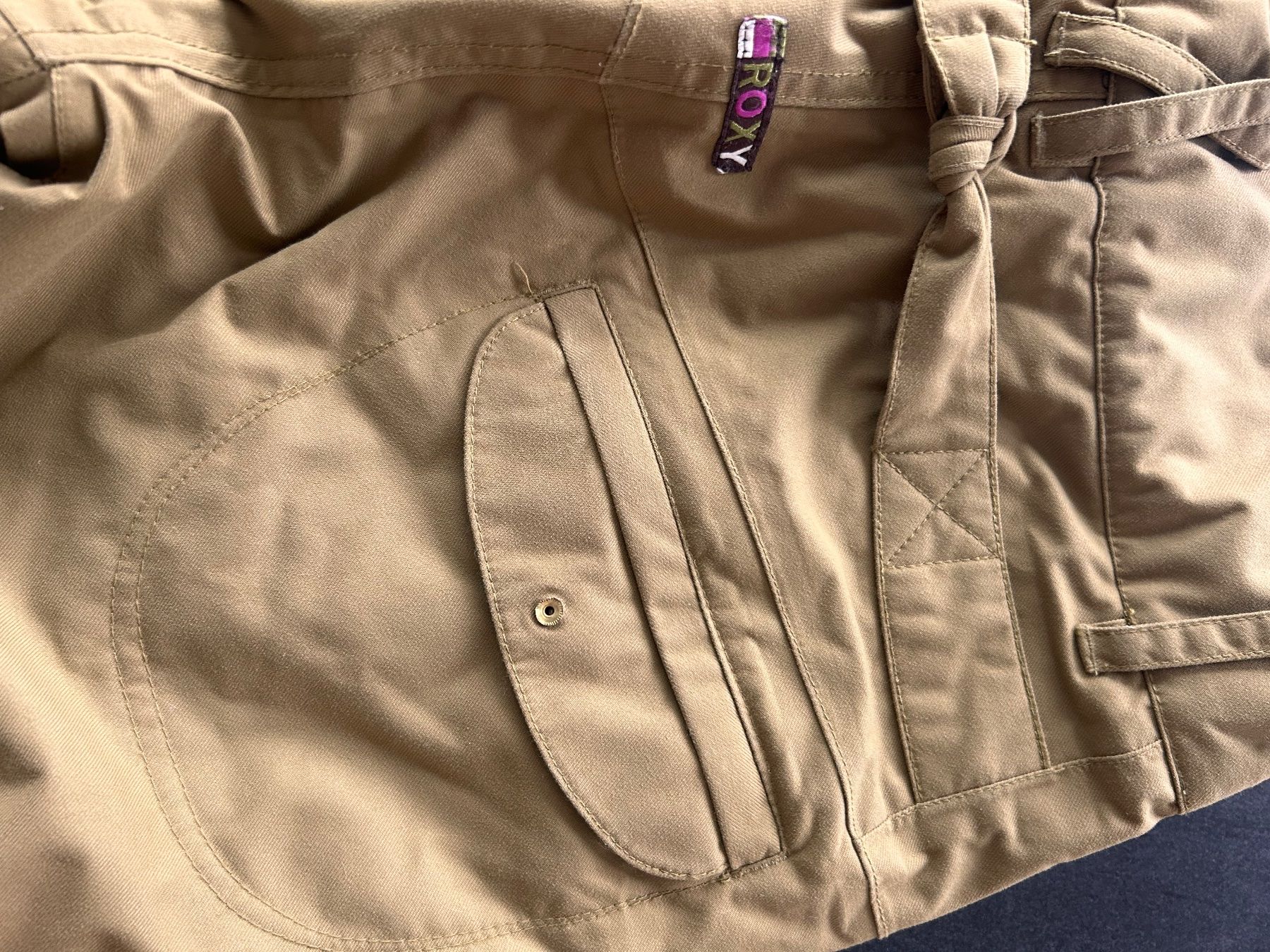 Roxy Pantaloni: Roxy Snowboard Hose L – Usato da Amden venduto da roatan01 6