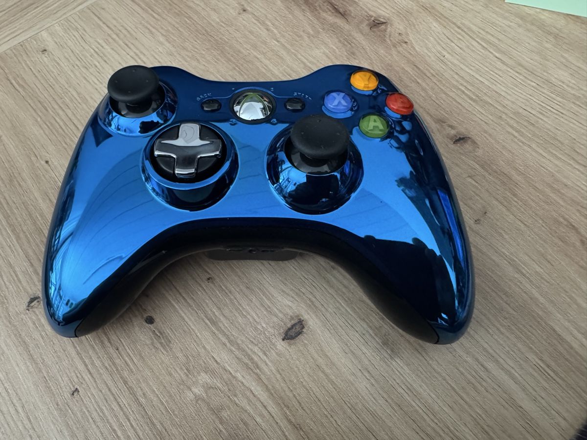 Microsoft Controller: Xbox 360 Wireless Controller – Blau/Chrom – Gebraucht aus Brig von RetroGamers