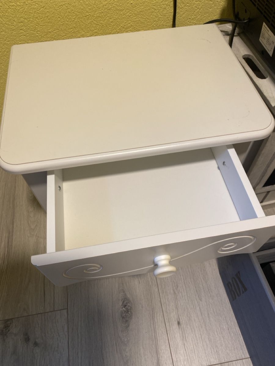 Comodini: Shabby Nachttischli – Usato da Wolfwil venduto da ISAsShop 1