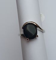 Ring mit schwarzem Stein Gr. 19 *NEU*