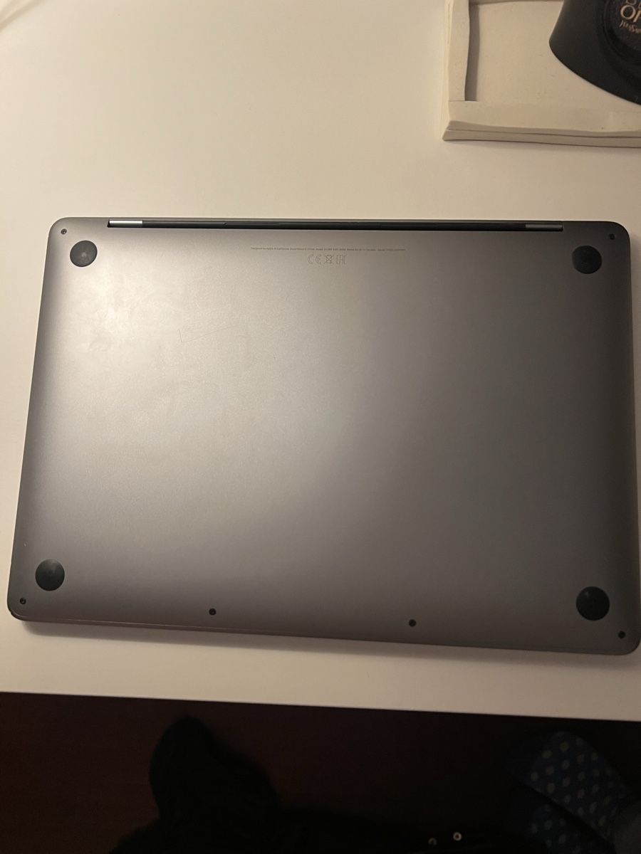 Apple Notebooks: MacBook Pro 2020 – Gebraucht aus Oberrieden von  3