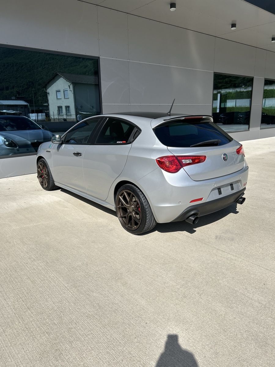 Alfa Romeo Automobili: Giulietta Quadrifoglio 1750 – Usato da Pregassona venduto da Della.Badia 7