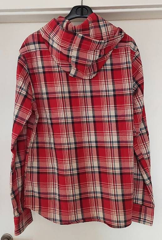 Camicette: Chemise avec capuchon en coton – Usato da Tschugg venduto da uldrypr