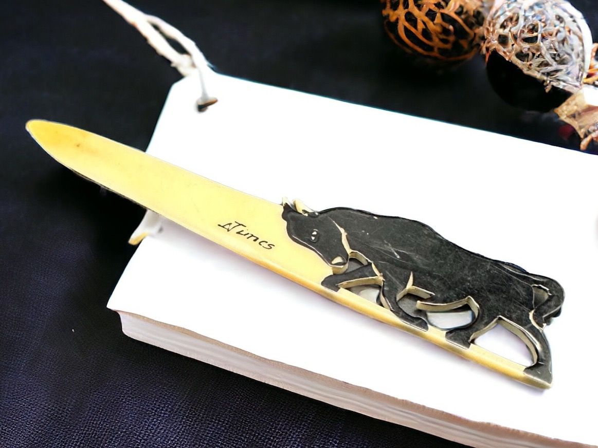 Altro materiale per ufficio: Geschenkidee! Vintage Papierschneider mit Stier – Usato da Lamone venduto da LaCantinaMagica 1