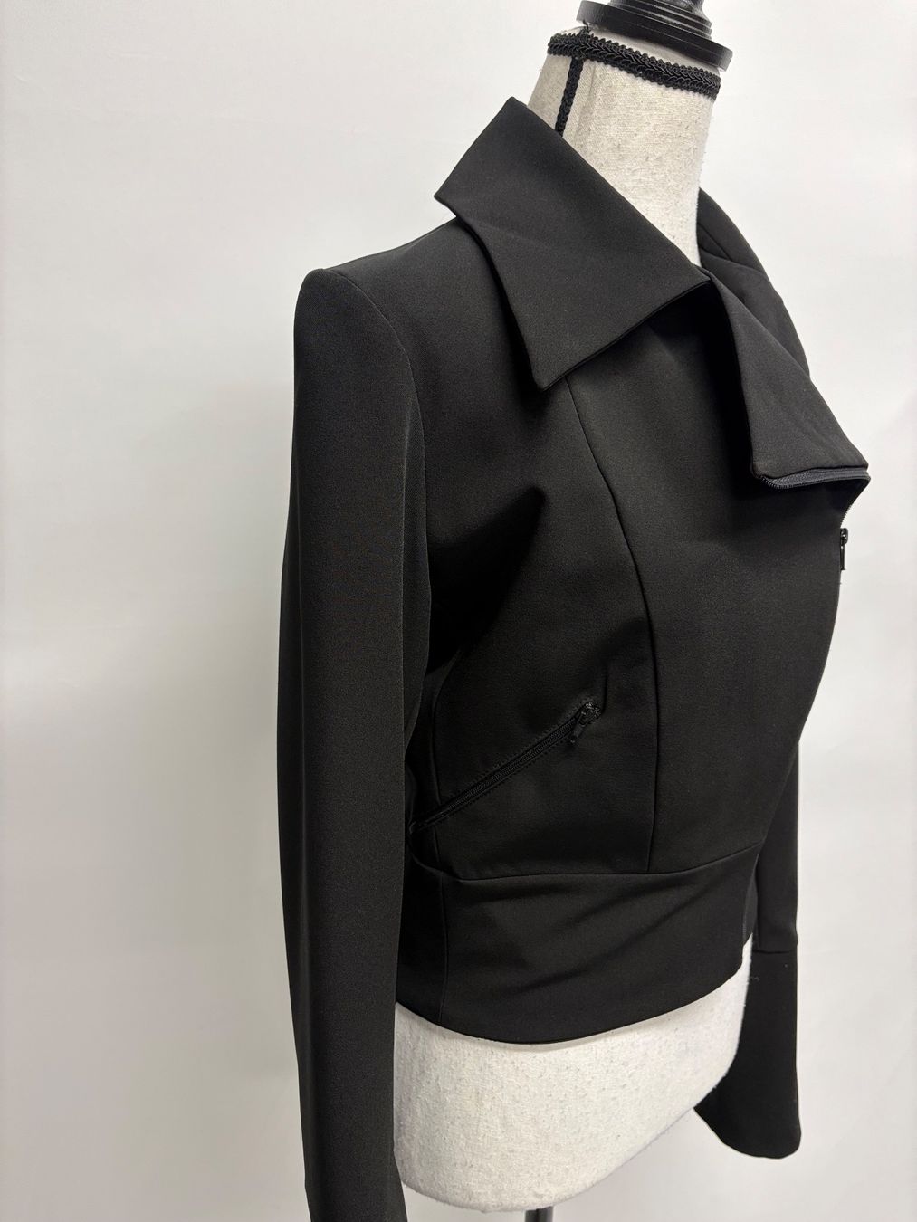 Giacche: Atto Terzo Jacke Bikerjacke Gr. 36 schwarz – Usato da Regensdorf venduto da secondchancefashion 1