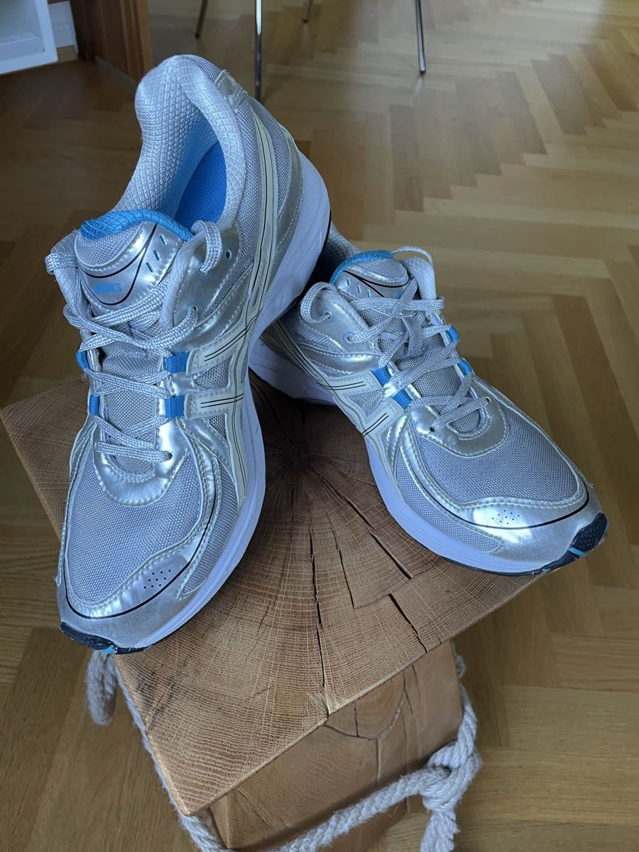 Asics Scarpe da uomo: ASICS Gel Sneakers 40.5 – Usato da Basel venduto da CCRosa 1