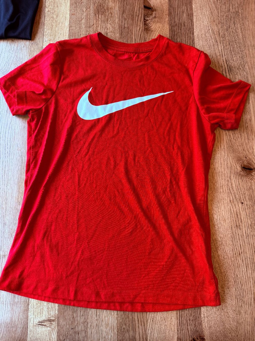 Nike T-shirt: Nike Sport T-Shirt – Usato da Ringgenberg BE venduto da MiBa16