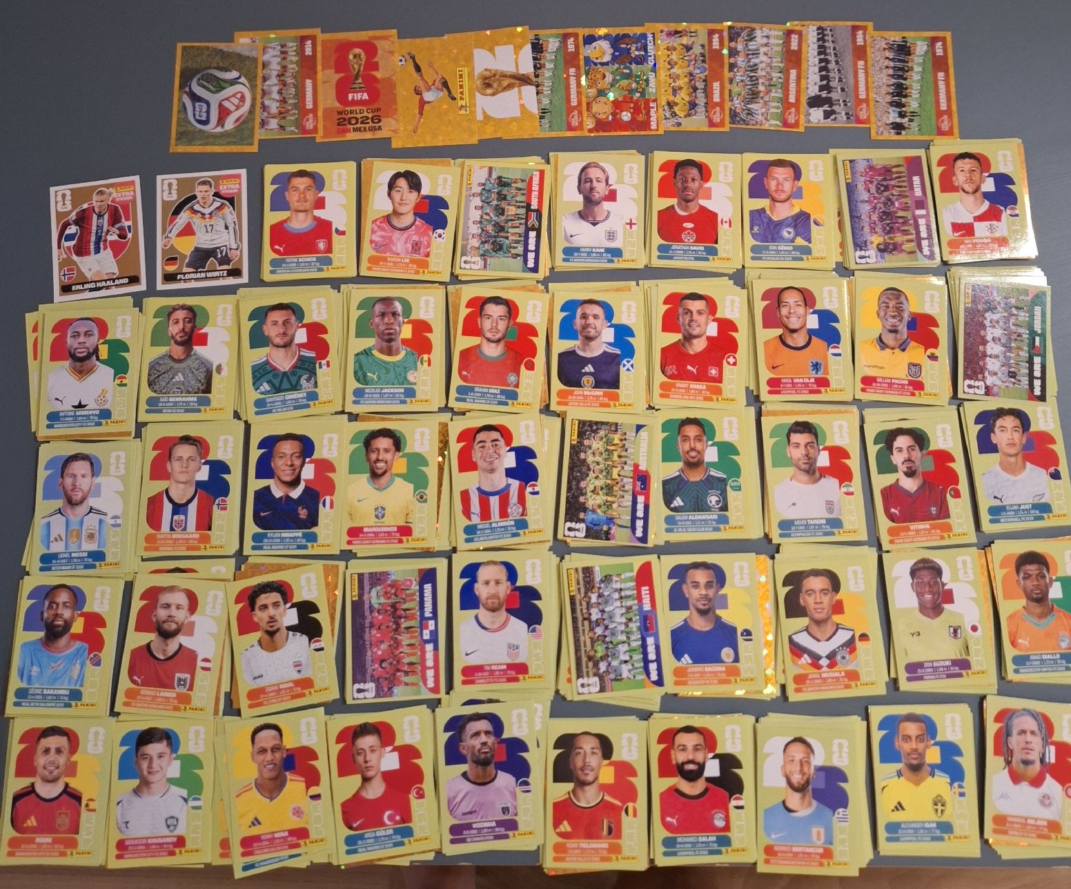 Panini Carte collezionabili: PANINI Worl cup 2026 + 800 cartes – Usato da Luc (Ayent) venduto da biiinchoou