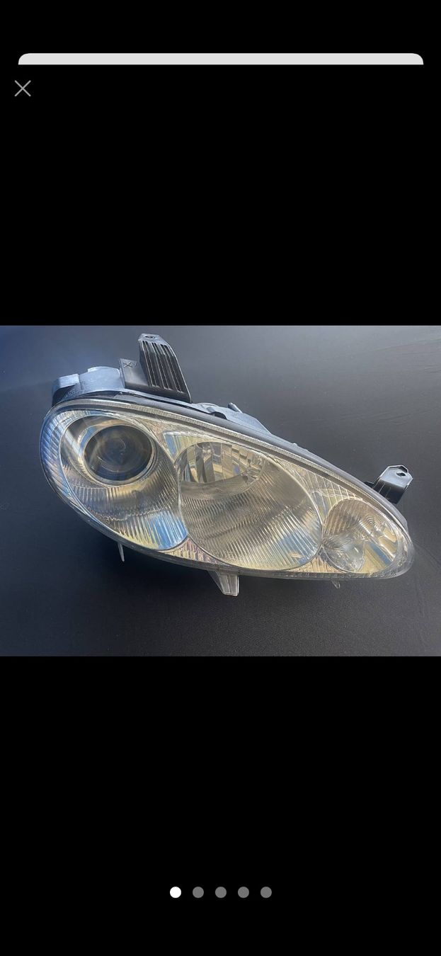 Mazda Fari: Phare avant droite Mazda MX5 nbfl – Usato da Vuarrens venduto da xbull