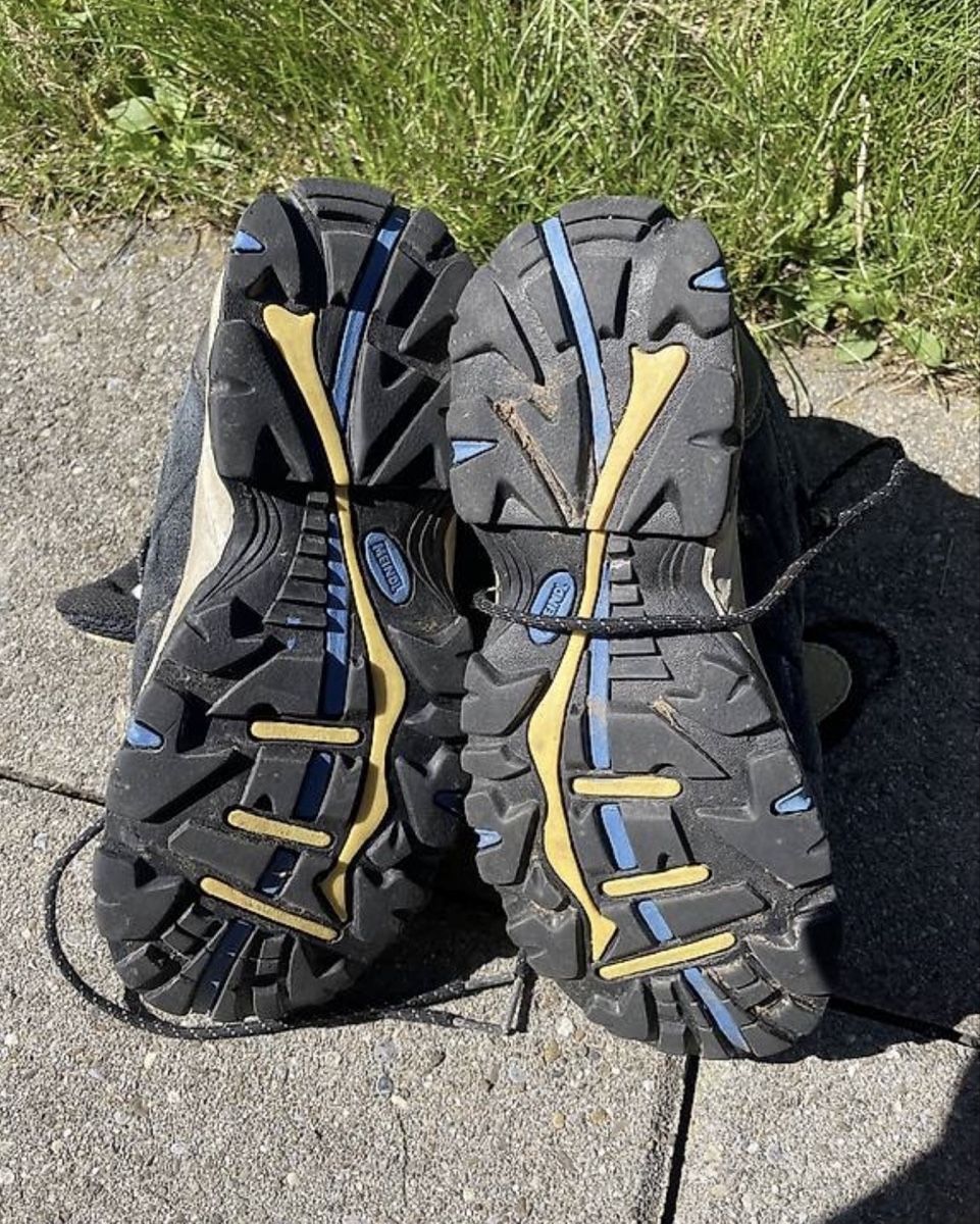 Scarpe per ragazzi: Sehr gut erhaltene Wanderschuhe Meindl Gr. 31 – Usato da Uitikon Waldegg venduto da Kappeli_17 1