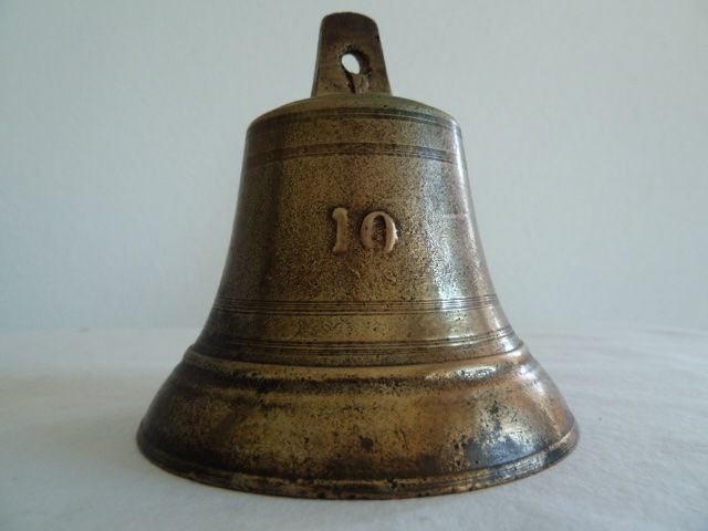 Glocken & Treicheln: Bronzeglocke – Gebraucht aus Herzogenbuchsee von seeleopard 1