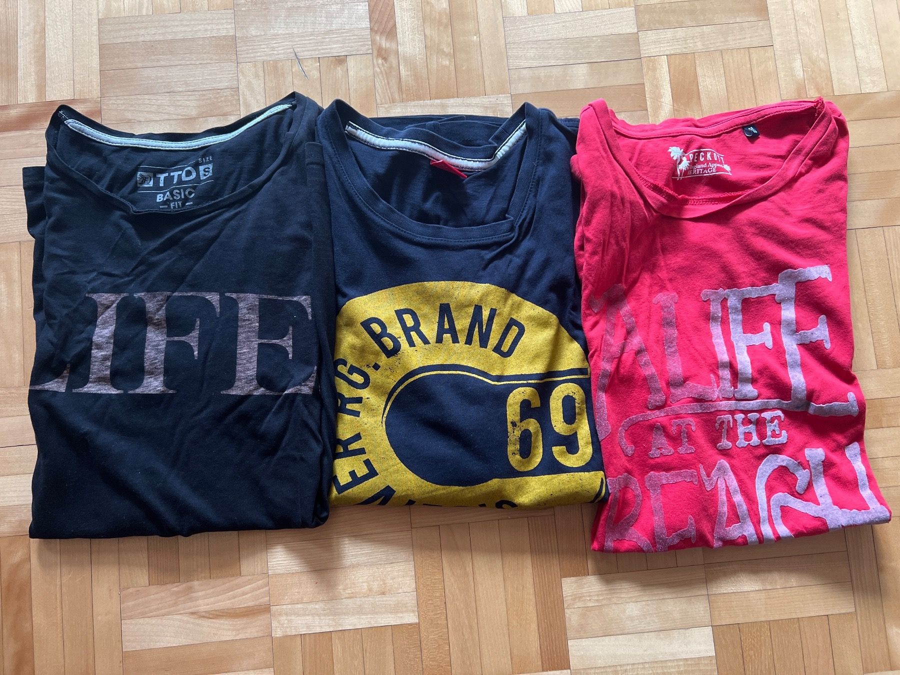 Hemden, T-Shirts & Polos: 3 T-Shirt für jungen – Gebraucht aus Schaffhausen von Shiva_70