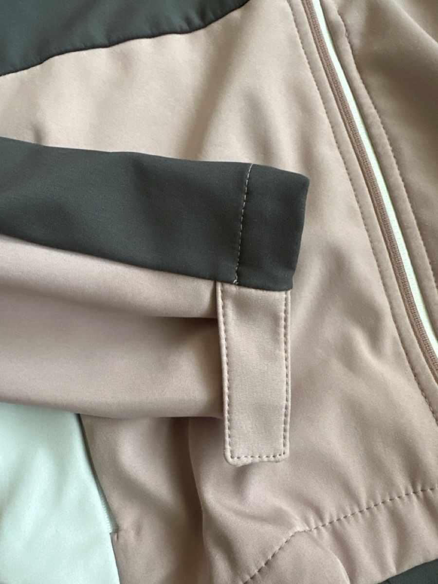 Jacken & Mäntel: Regatta Softshelljacke grau rosa Grösse 152 – Gebraucht aus Mörschwil von tweety9402 1