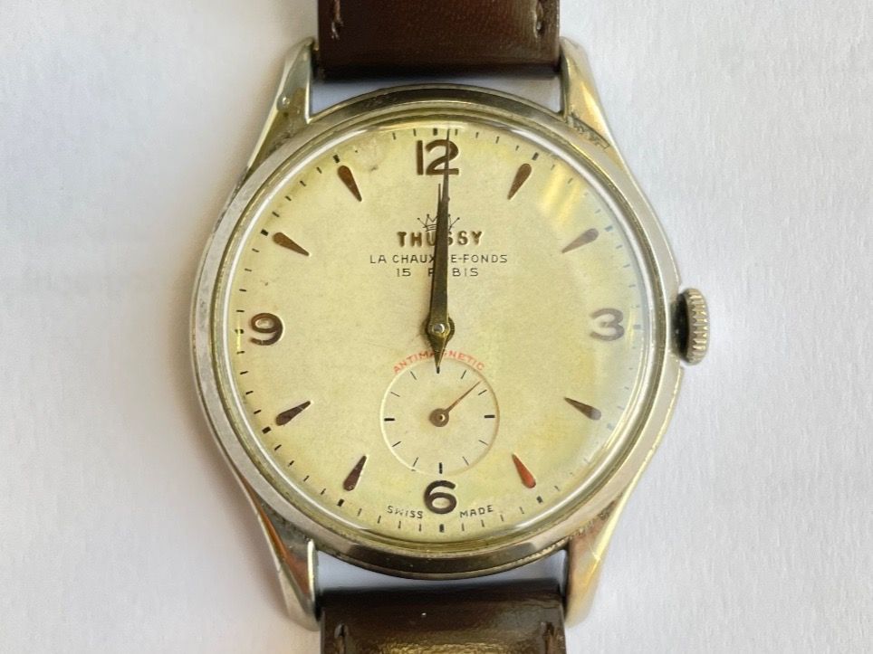 MONTRE THUSSY La Chaux de Fonds.En acier. Vers 1960. Acheter sur