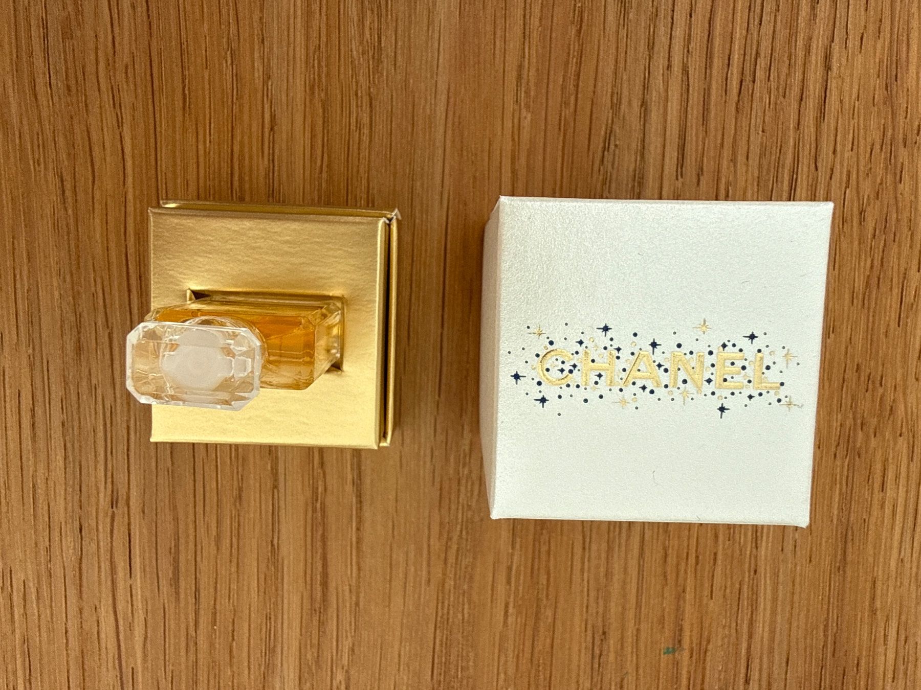 Chanel Profumi & Eau de Toilette: CHANEL No 5 Mini-Parfum – Nuovo e nell'imballaggio originale da Geuensee venduto da vintagegal 3