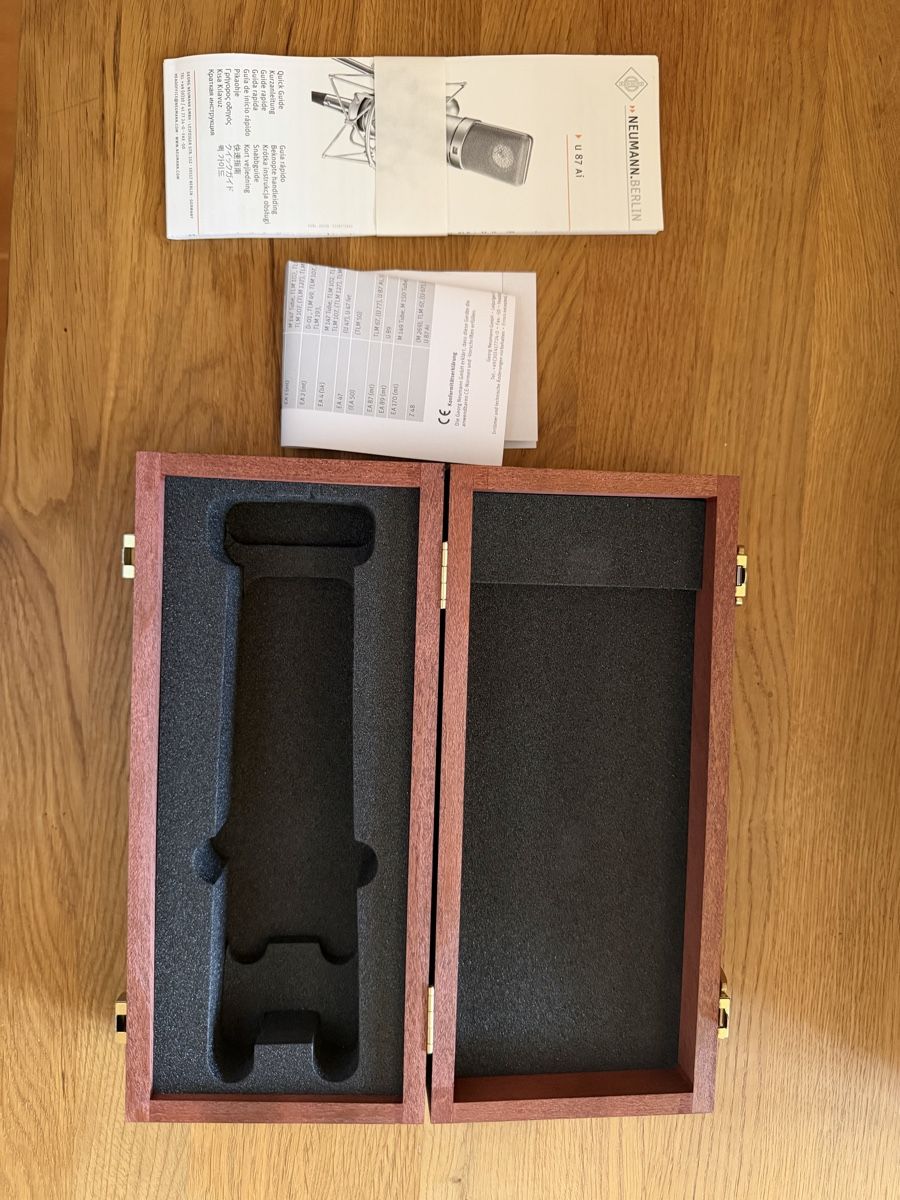 Neumann Mikrofone: Neumann U87ai Condenser Microphone with Case  – Gebraucht aus Vordemwald von gerard.green 2