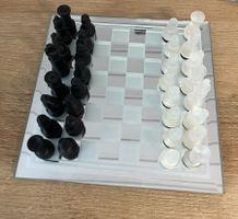 Glas-Schachspiel 18 × 18 cm