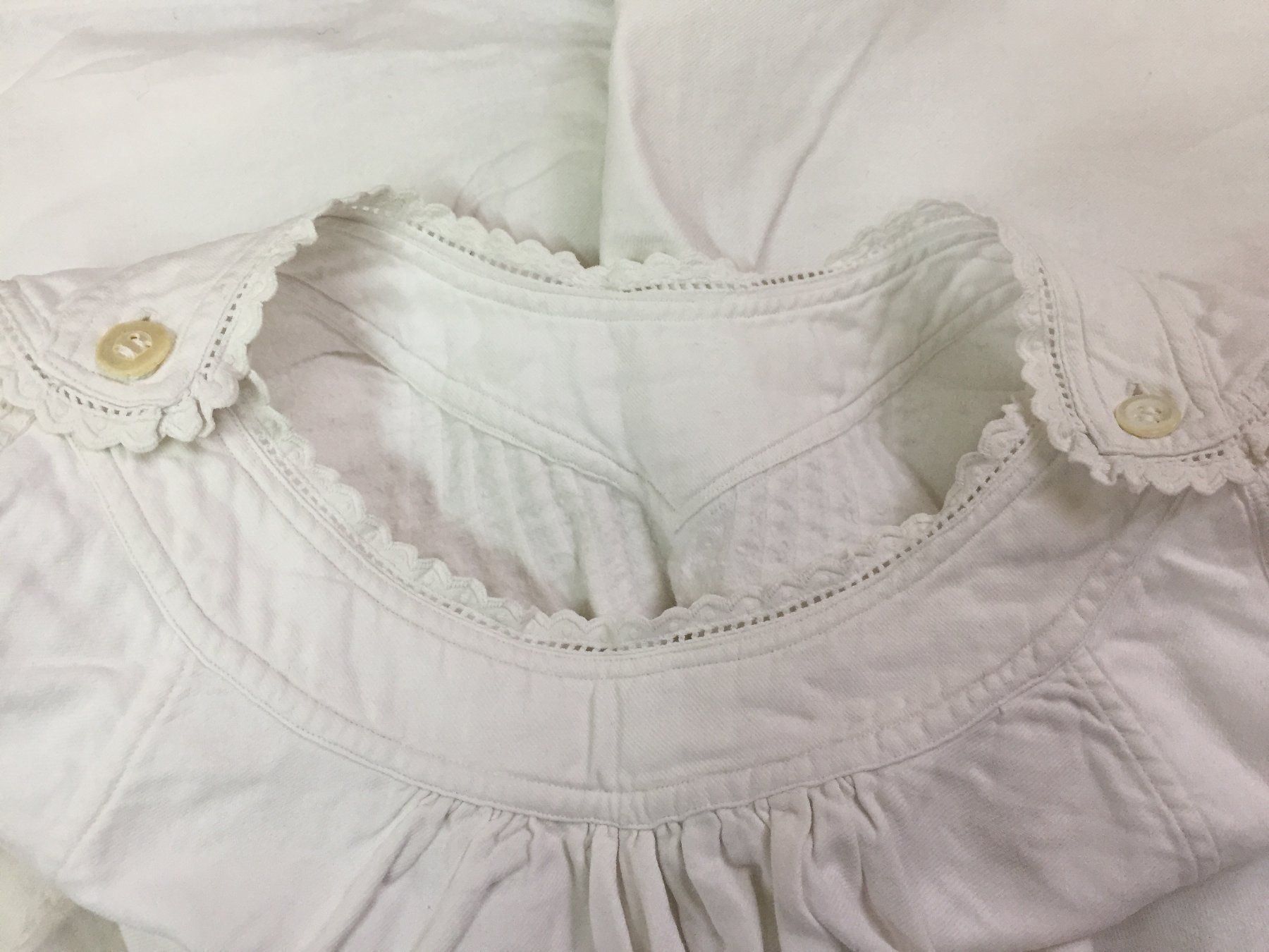 Pyjamas & Ähnliches: Vintage Kinder Nachthemd Baumwolle – Gebraucht aus Schaffhausen von vintageworld 8
