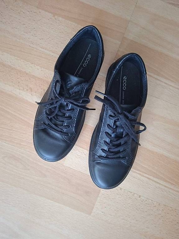 Ecco Scarpe da donna: Damen Ledersneaker Schwarz Ecco Grösse 36 – Usato da Schlieren venduto da ako_5tgn 1