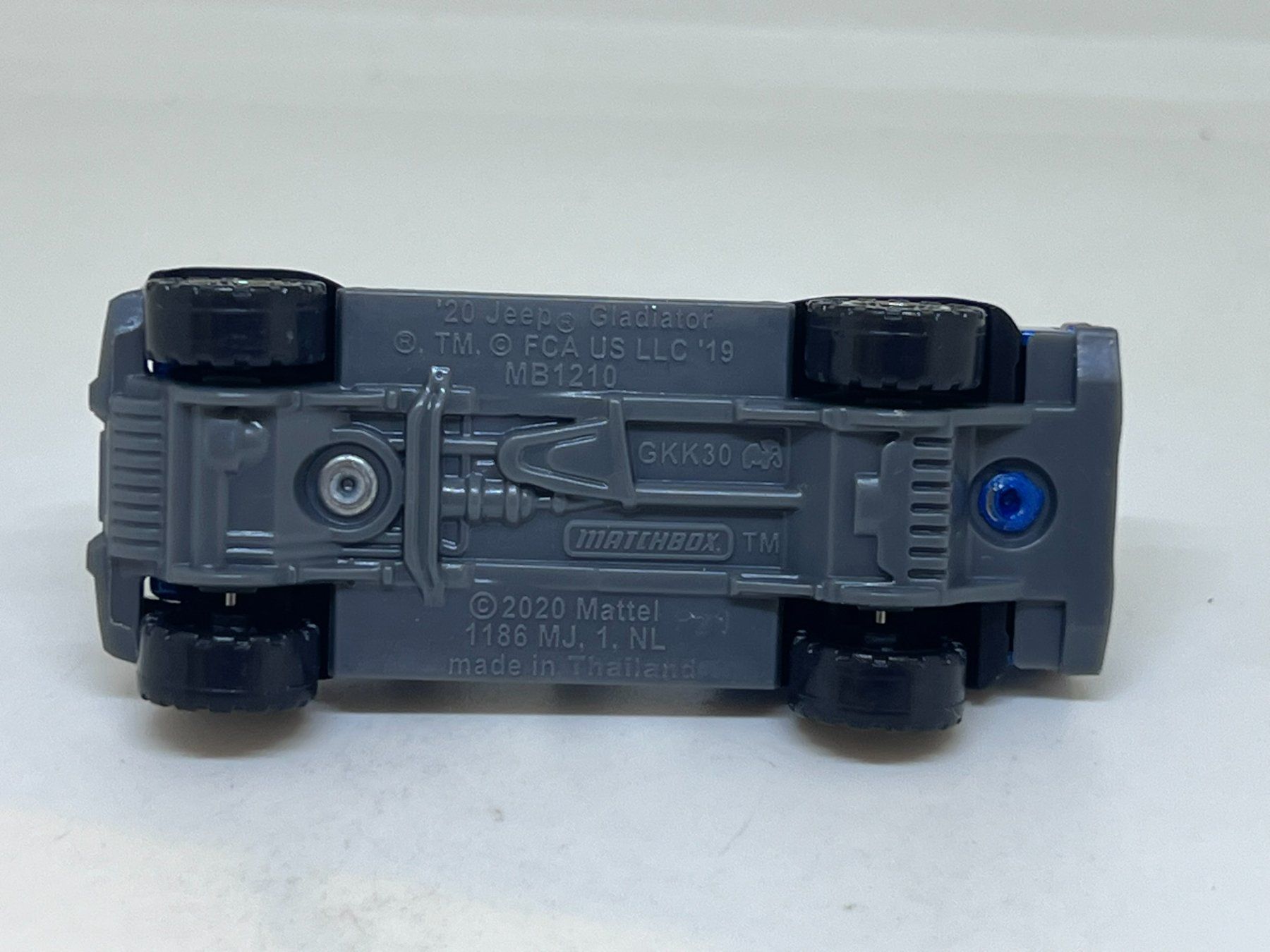 Matchbox Modellini d'auto: Matchbox '20 Jeep Gladiator #766 – Usato da Wildegg venduto da LaaBoutique 3