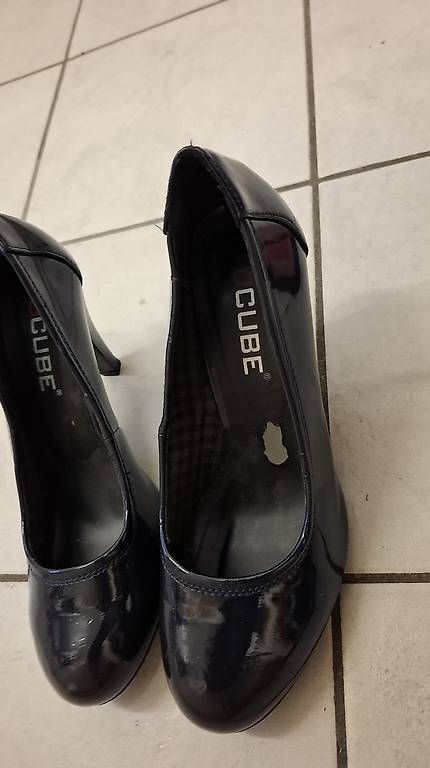 Cube Damenschuhe: Pumps – Gebraucht aus Wäldi von Fergiu