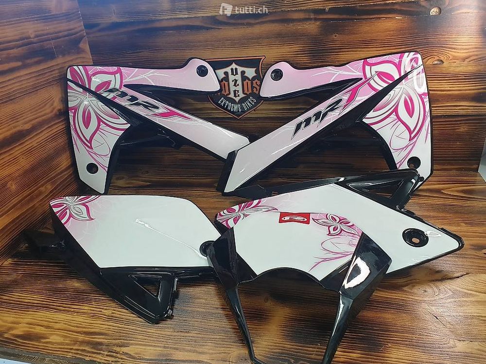 motorrad-rieju-mrt-50-komplette-verkleidung-pink-mit-blumen-neu-und