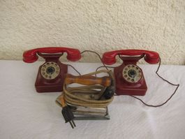 Spielzeug Telefon und Bügeleisen