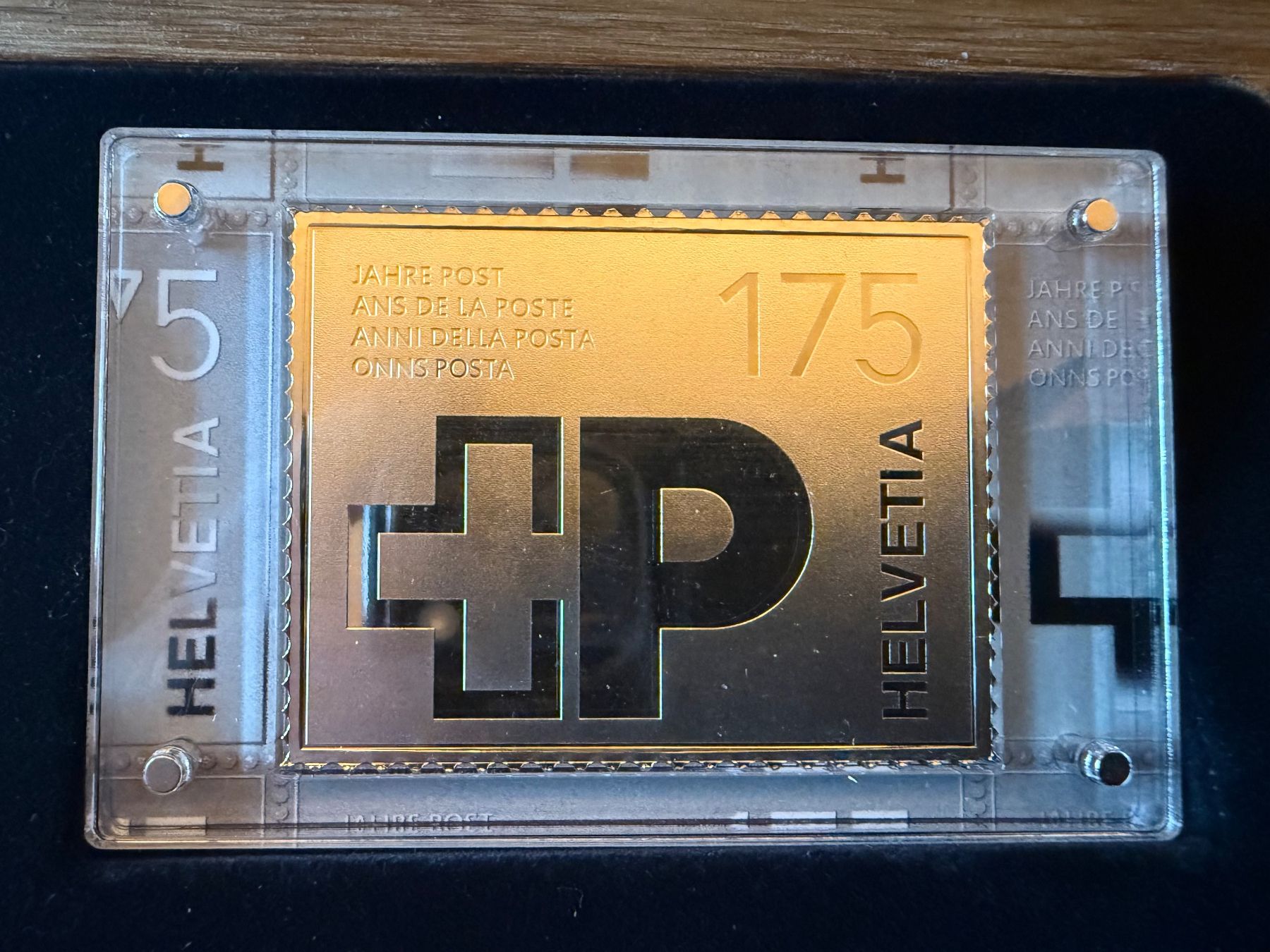 Tutti le monete: Schweizer Briefmarke "175 Jahre Post"  Silber 999.9 – Nuovo e nell'imballaggio originale da Lungern venduto da Jopae 1