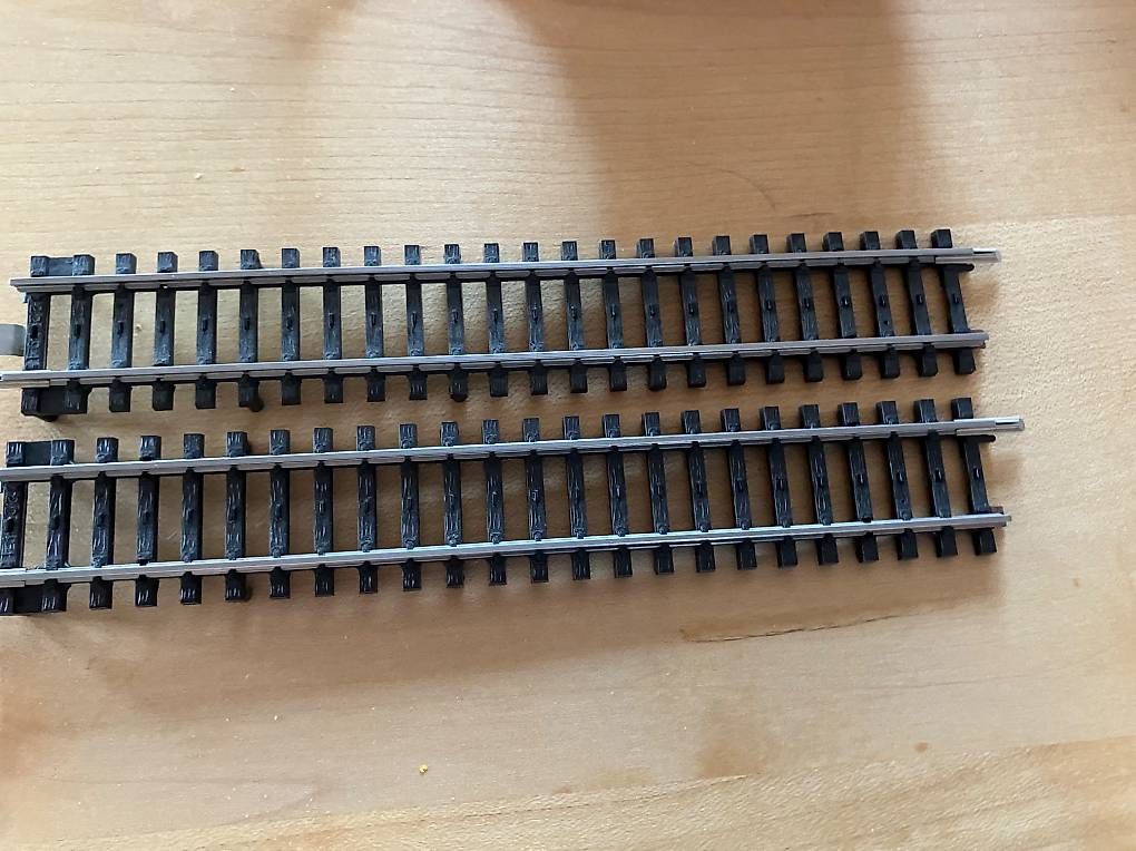 Märklin Modelleisenbahnen: Märklin Uebergangsgleis M-K – Neu (gemäss Beschreibung) aus Mont Tramelan von Oktober1958