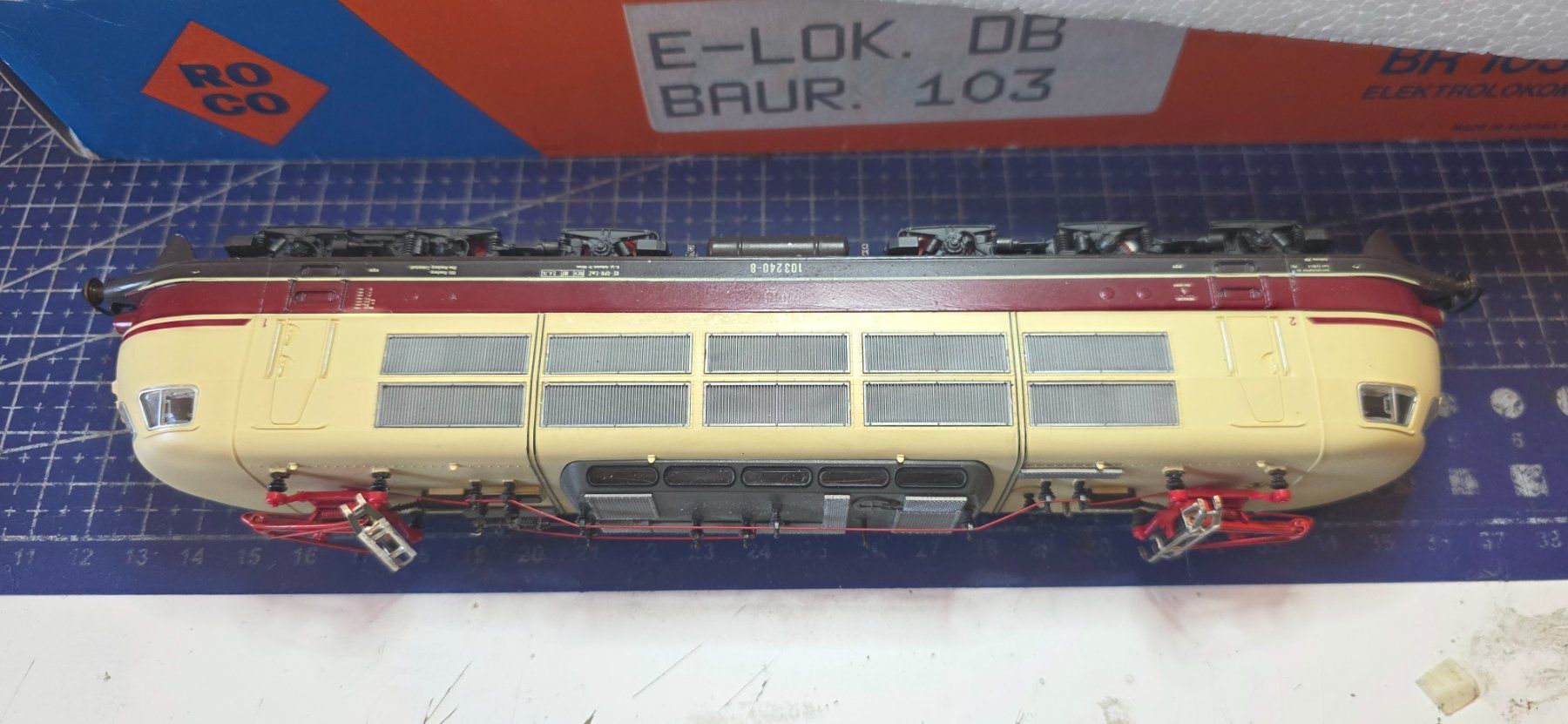 Roco Modellini di ferrovie: Roco BR103 240-8 HO/DC Analog – Usato da Hochfelden venduto da Danizh0 2