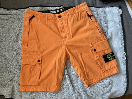 Original Stone Island Shorts Gr 32 NP 280.- neu ungetragen