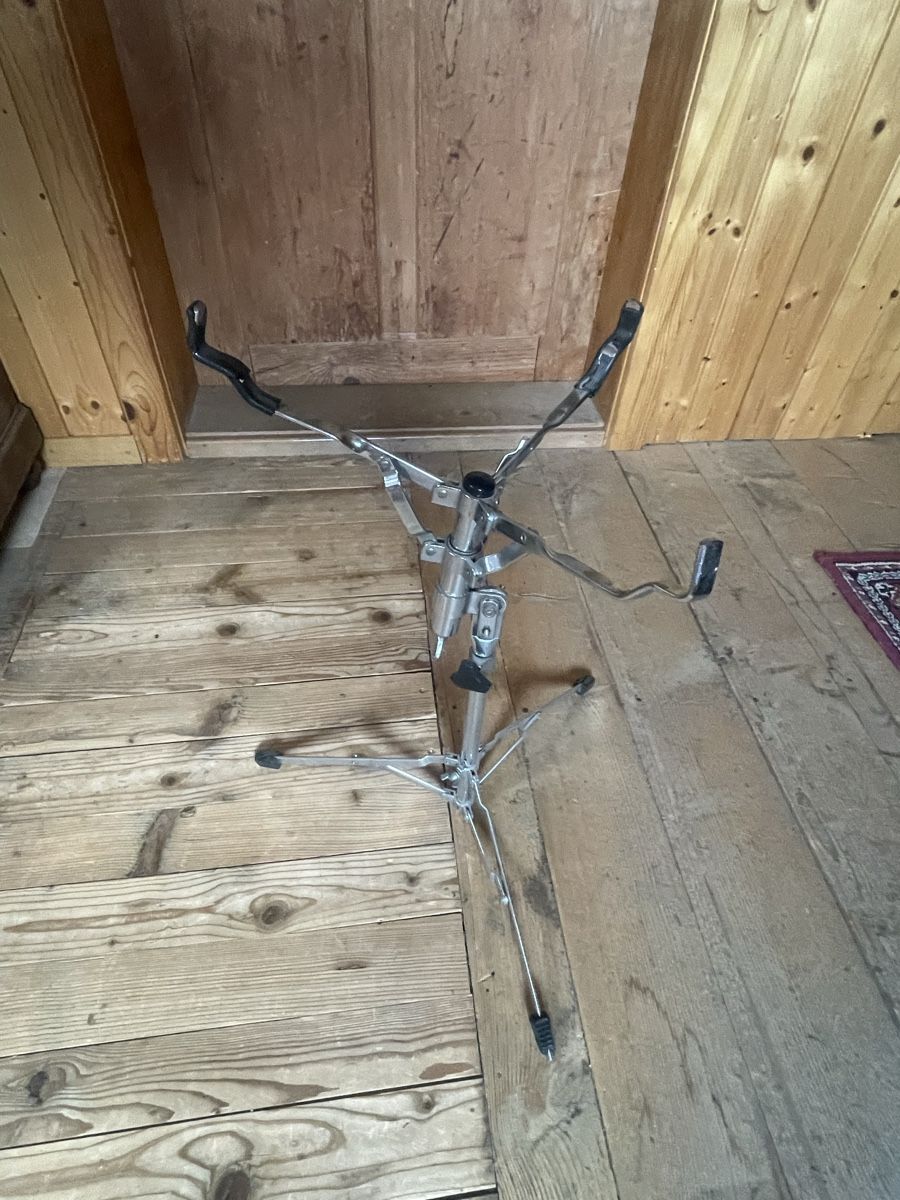 Instruments de musique: Snare Ständer gebraucht – D'occasion à Wattenwil par joe_5xyq