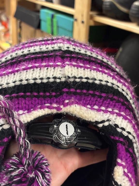 Caschi: Kinder Ski Helm mit Crochet – Usato da Meilen venduto da larakuppel 3