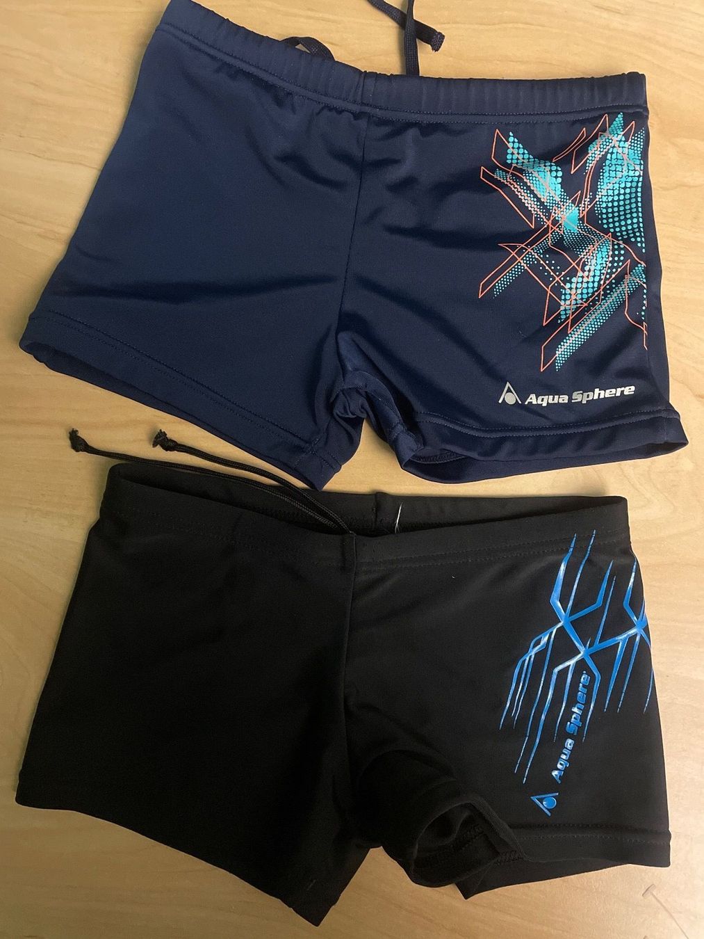 Costumi da bagno: 2 Aqua Sphere Badehosen Gr.116 – Usato da Obergerlafingen venduto da cabo4 1