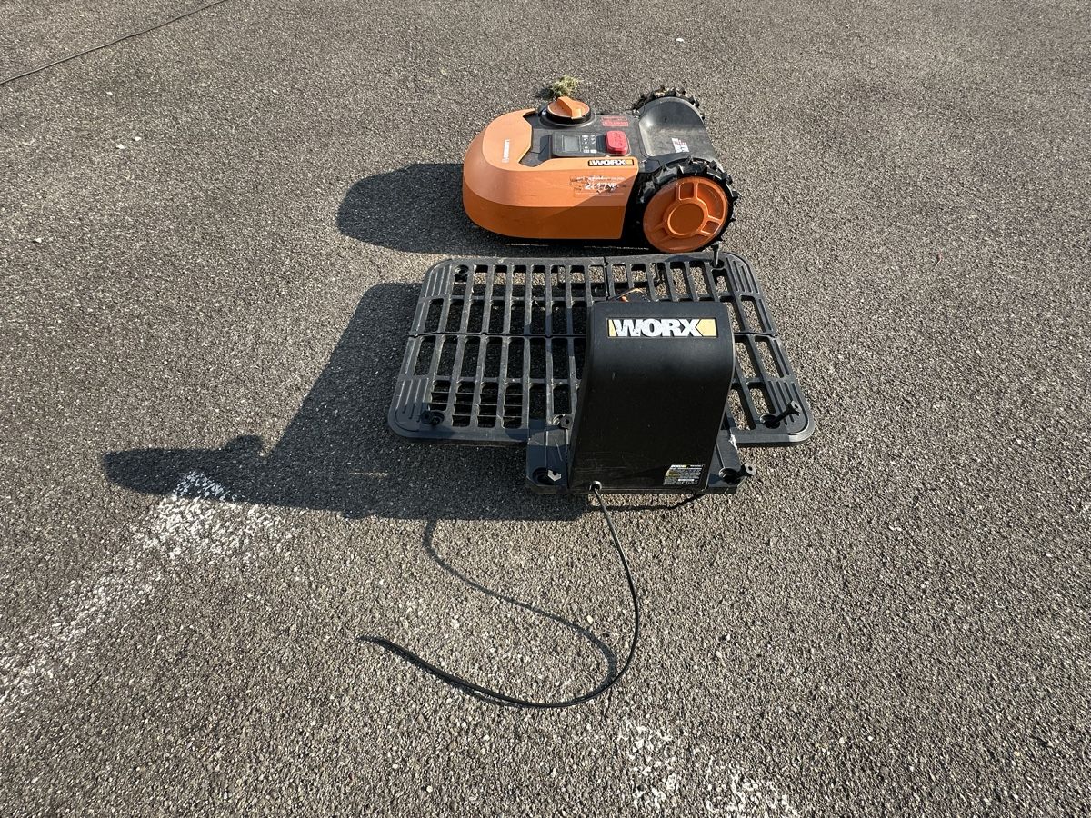 Worx Rasenmäher: Worx Landroid M700 Mähroboter  – Defekt aus Weinfelden von Fox770 1