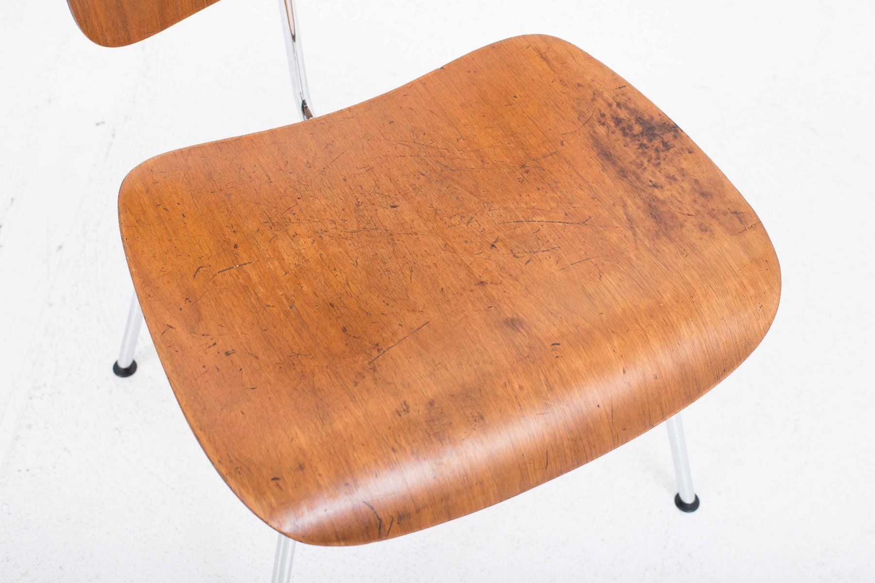 Herman Miller Sedie: Herman Miller DCM Stuhl von Charles & Ray Eames in Nussbaum – Usato da Zürich venduto da STUZH38 6