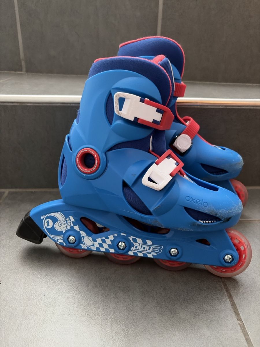 Decathlon Pattini in linea & Pattini a rotelle: Inline Skates Play3 Grösse 30-32 gebraucht – Usato da Knonau venduto da jascarb 1