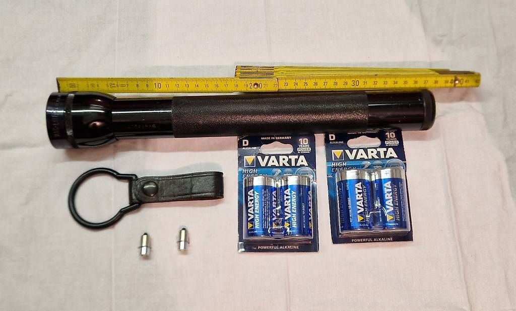 Lampade: Maglite 4 D-Cell LED Taschenlampe – Usato da Winterthur venduto da BON11
