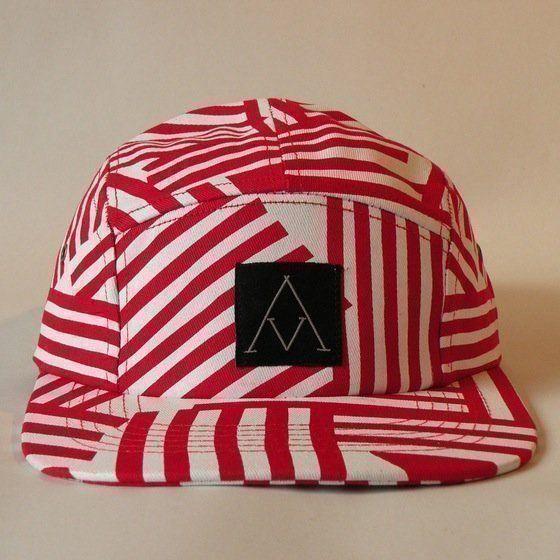 Copricapi, berretti & cappellini: 5-Panel Cap von We Are V – Nuovo e nell'imballaggio originale da Schüpfheim venduto da WeAreV