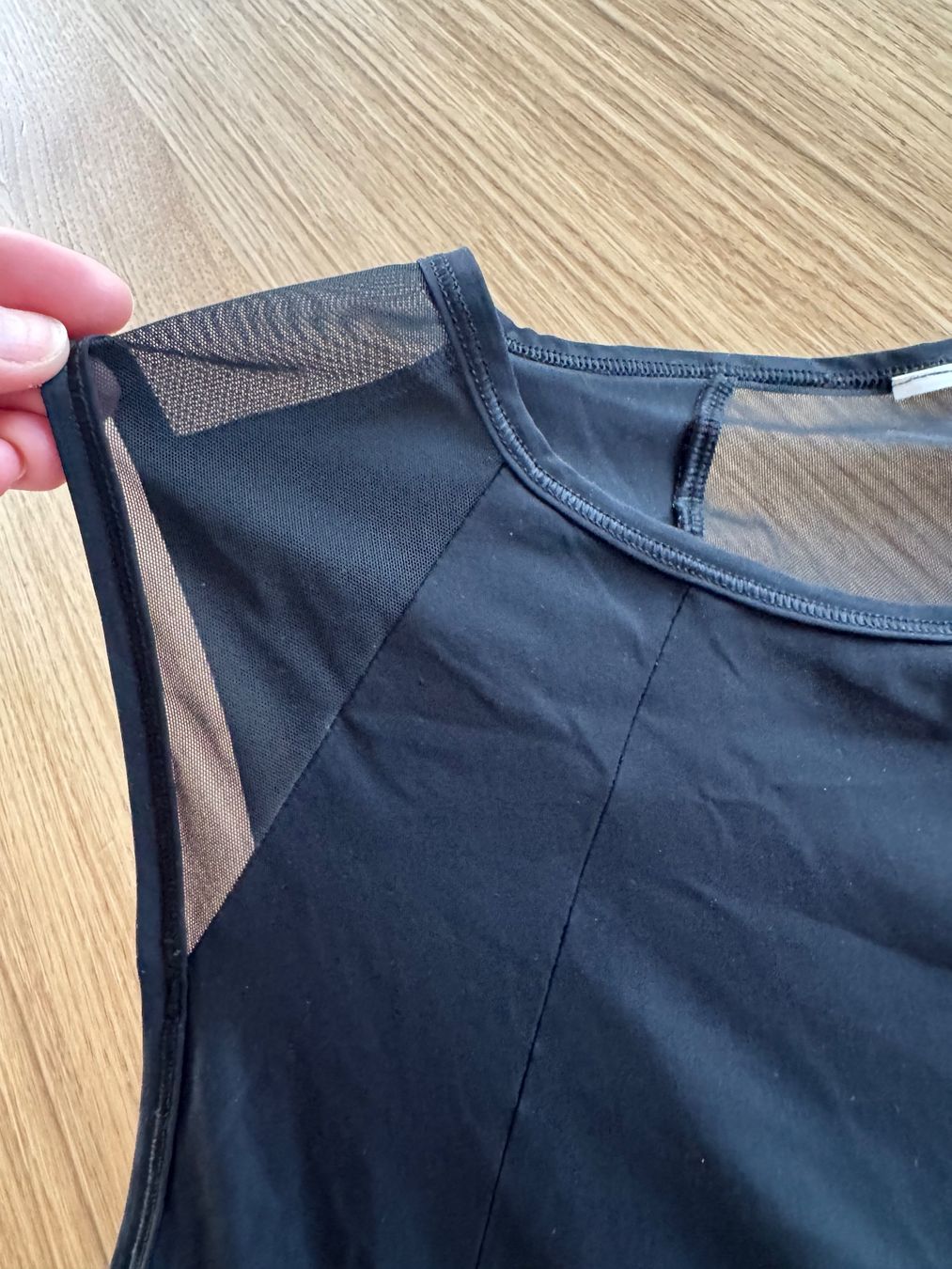Lululemon Top: Lululemon Sculpt Tank Top - XL – Usato da Zürich venduto da ala_drq8 3