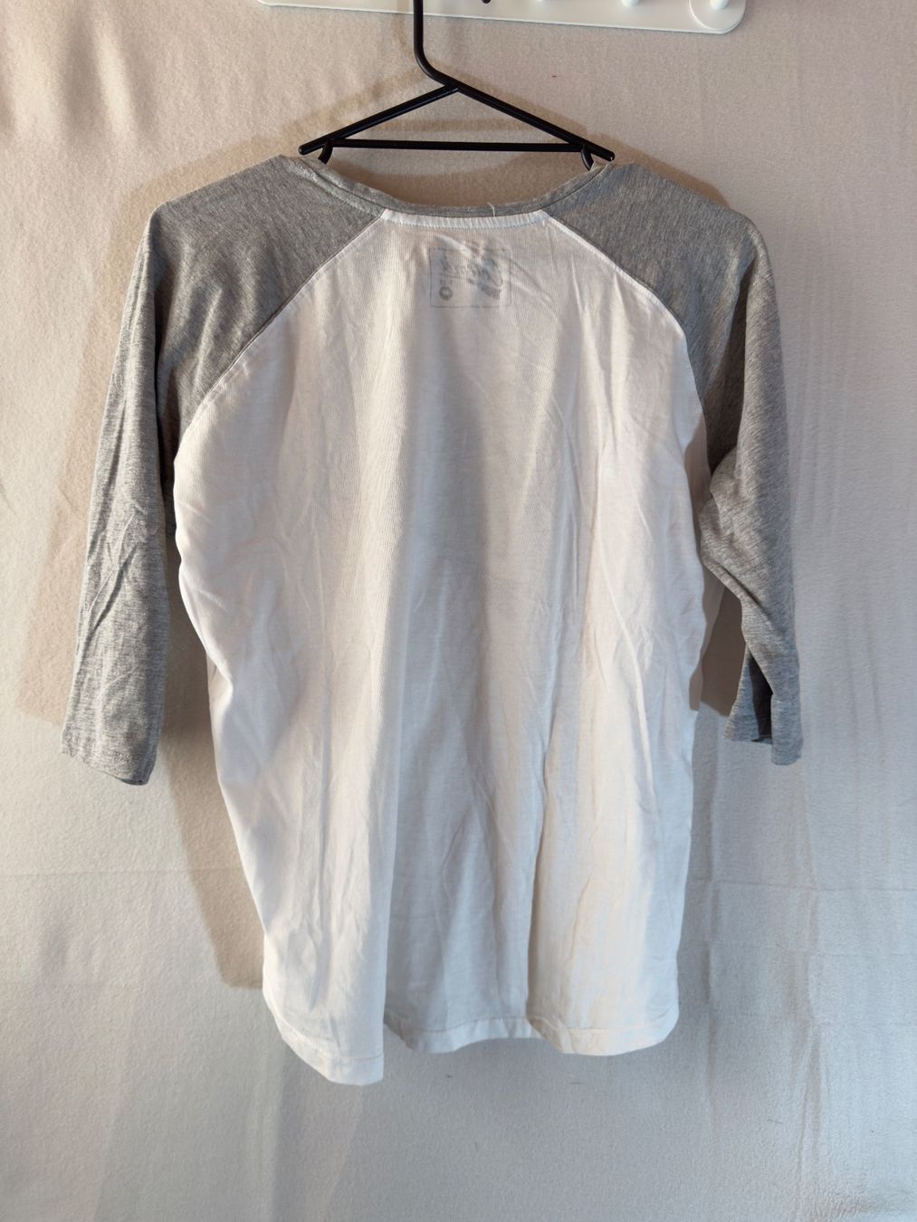 T-shirt: Grau-weisses Shirt von Chicoree Gr. M – Usato da Grosswangen venduto da second_hand_dress 7