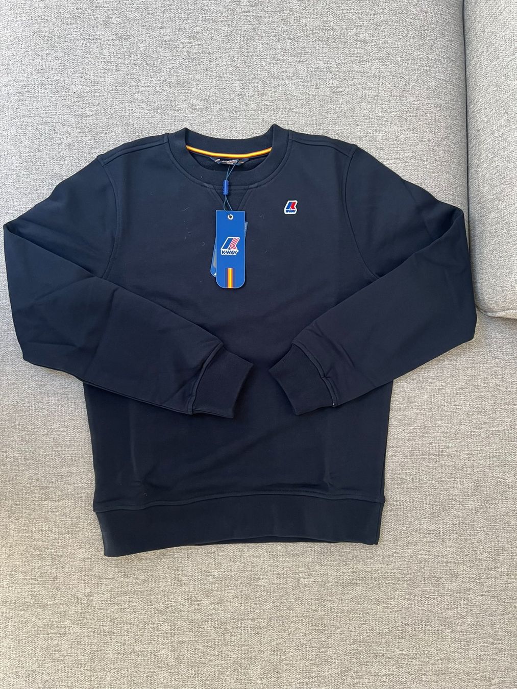 Maglioni & Felpe: NEU Original K-Way Sweatshirt, Grösse S – Nuovo e nell'imballaggio originale da Biel-Benken BL venduto da Aplus0