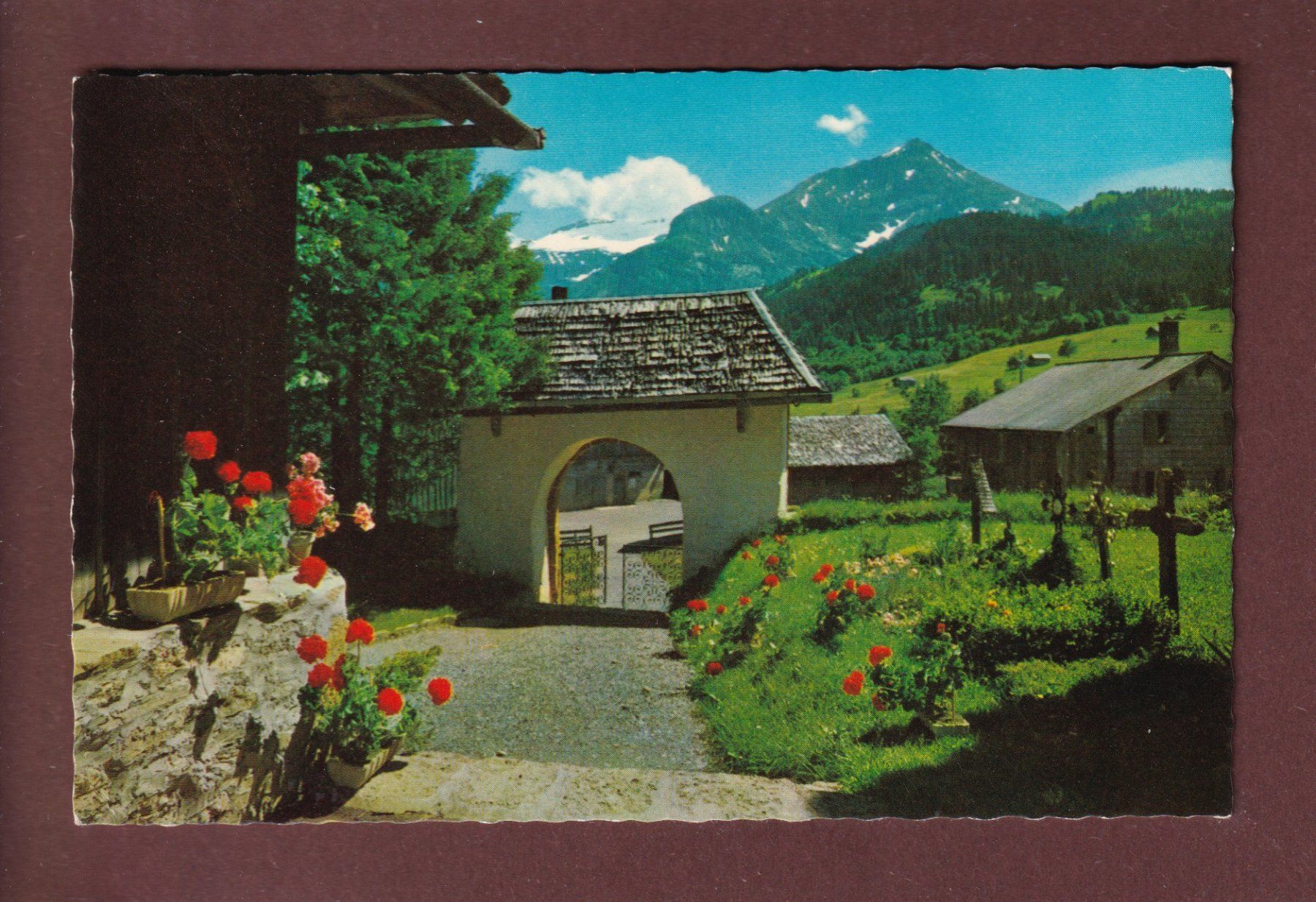 Cartoline postali: LAUENEN bei Gstaad - 1967 – Usato da Pully venduto da nicecards