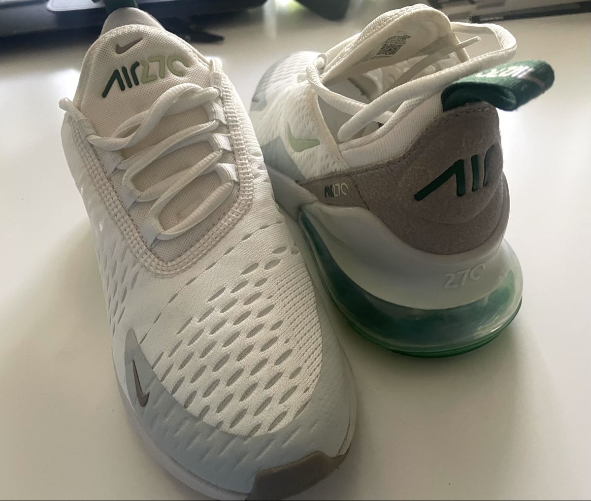 Nike Damenschuhe: Nike Air Max 270 Sneaker Grösse 37,5 – Neu (gemäss Beschreibung) aus Rütihof von JulieH85 1